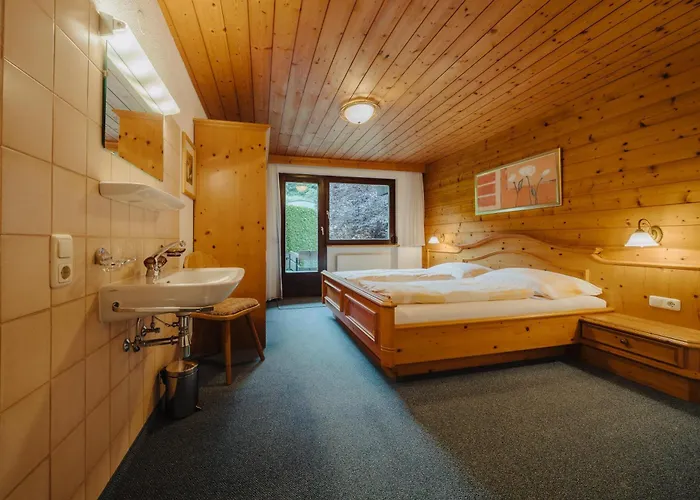 Апартаменты Peak View Фанданс